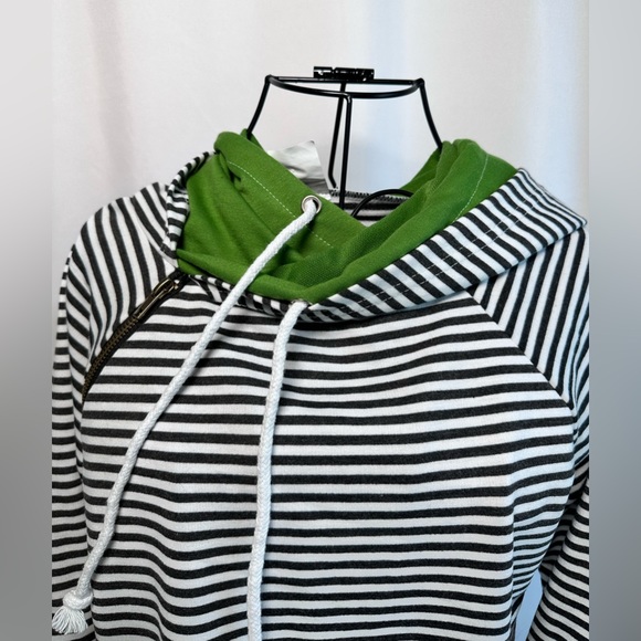 Double Hooded Striped Hoodie  NWOT Sz Small - Picture 3 of 7